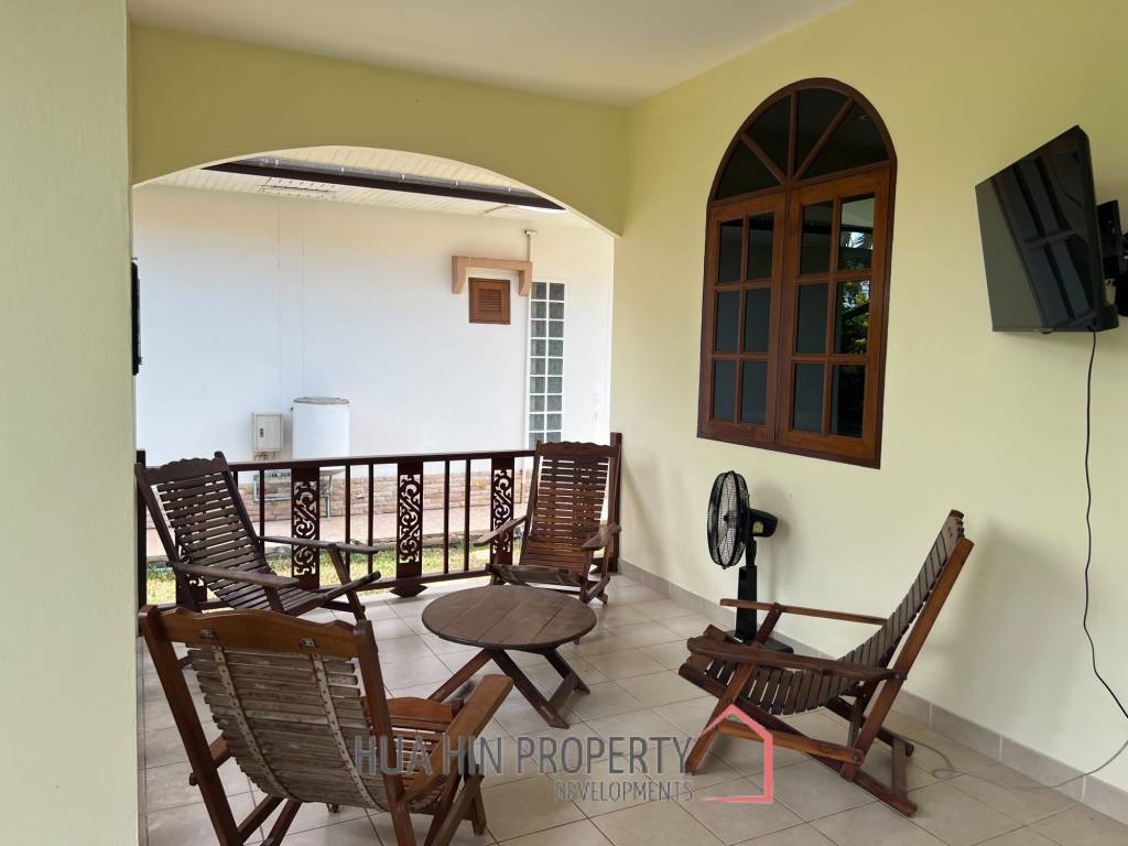 Beautiful 2-bedroom house with large land plot and garden