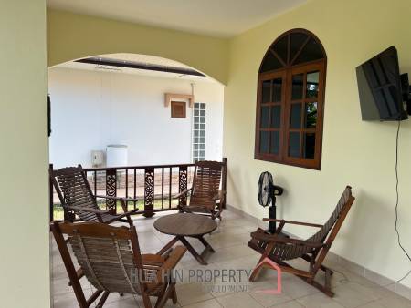 Beautiful 2-bedroom house with large land plot and garden