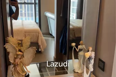 36 sqm 1 Bedroom Condo on 16th Floor at The Esse at Singha Complex Bang Kapi Bangkok