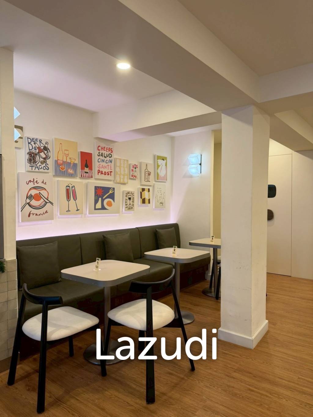 Turnkey Corner Cafe for Takeover – Thong Lo 13 | 200 sqm | Ready to Operate