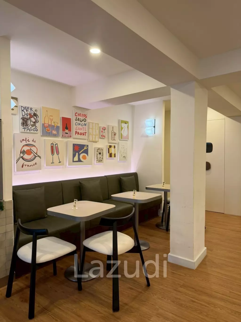 Turnkey Corner Cafe for Takeover – Thong Lo 13 | 200 sqm | Ready to Operate