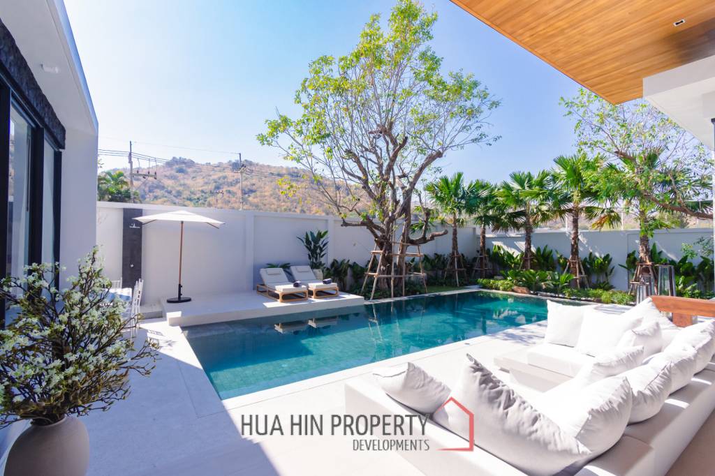 New Luxury pool villa in Nong Kae Hua Hin Botanica Luxury