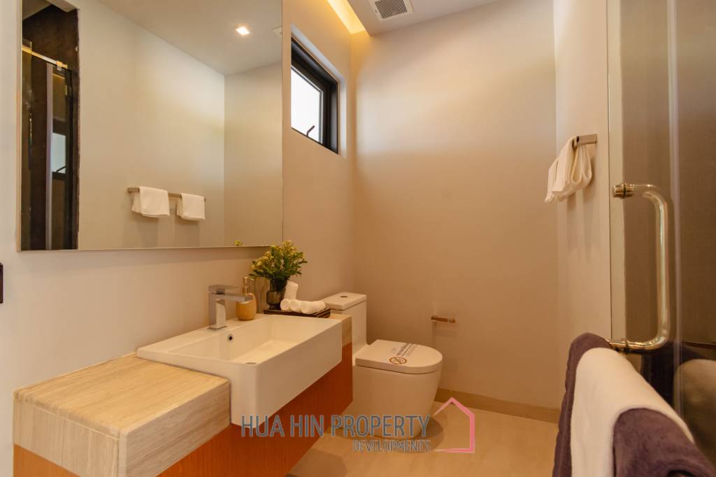New Luxury pool villa in Nong Kae Hua Hin Botanica Luxury