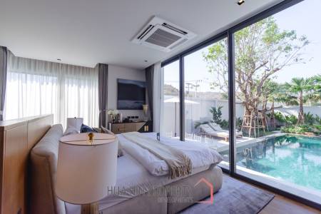New Luxury pool villa in Nong Kae Hua Hin Botanica Luxury