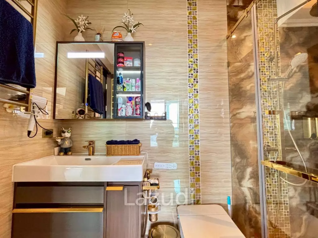 3 Bedroom 2 Bathroom 200 SQ.M. Sky Penthouse