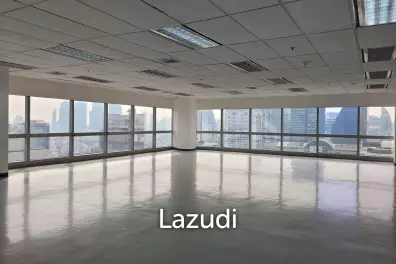 229 sqm Corner Office for Rent in Sermmit Tower Khlong Toei Nuea Bangkok
