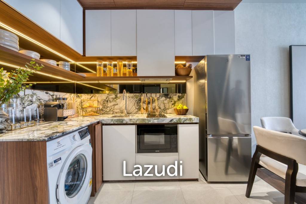 60 sqm high floor 1 bedroom condo at ROMM Convent Si Lom Bangkok