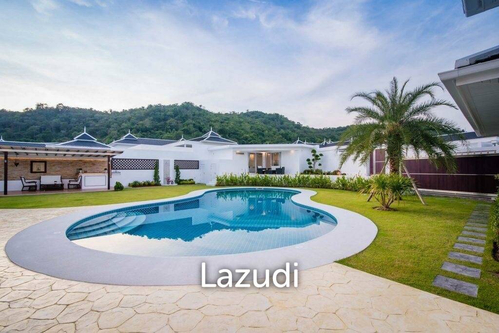 3 bed 267SQM Falcon Hill Luxury Pool Villas