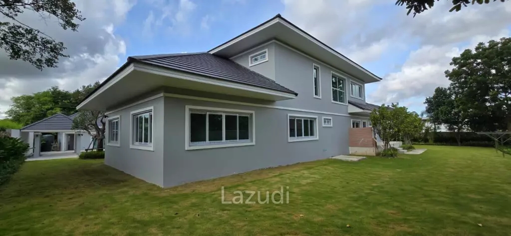 6 Bedroom 8 Bathroom 700 SQ.M. Horseshoe Point