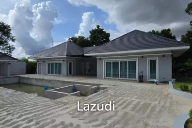 6 Bedroom 8 Bathroom 700 SQ.M. Horseshoe Point