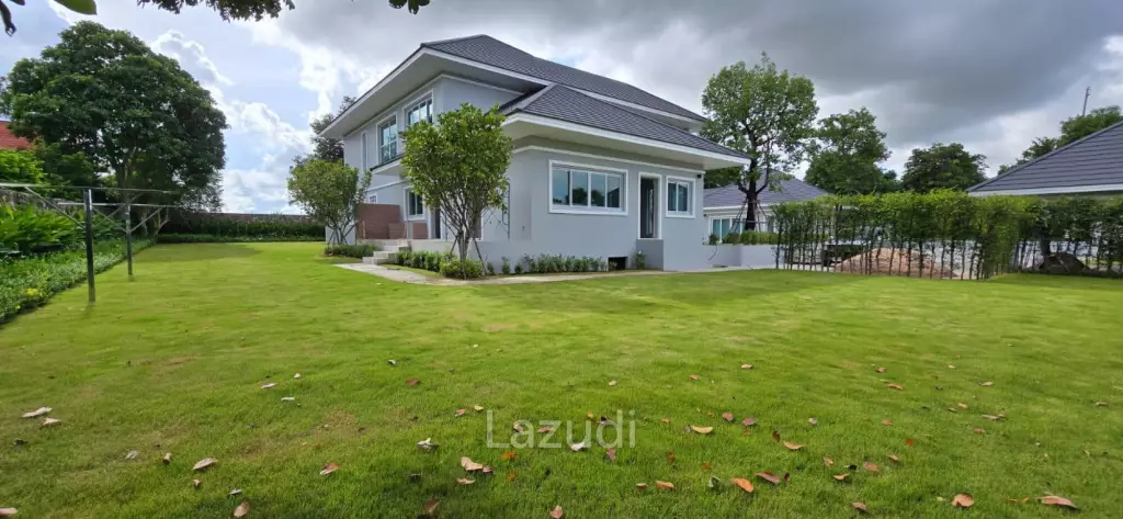 6 Bedroom 8 Bathroom 700 SQ.M. Horseshoe Point