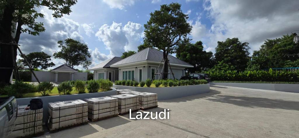 6 Bedroom 8 Bathroom 700 SQ.M. Horseshoe Point