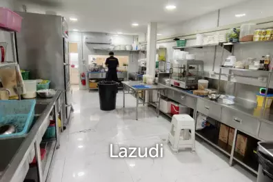 Main Thong Lo Shophouse Opportunity | 4 Floors | Beside brand new Market Place Thong Lo