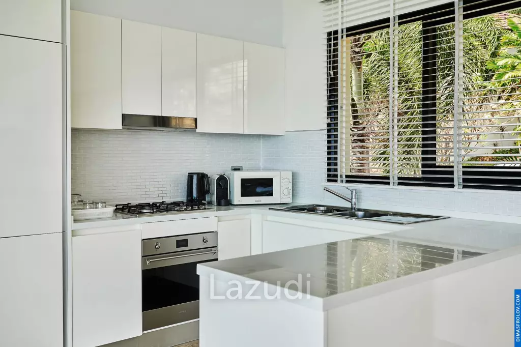 Elegant 4-Bedroom Sea View Pool Villa in Lamai
