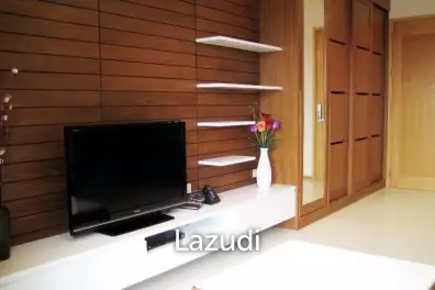 65 sqm 1 Bedroom Condo on 9th Floor at The Emporio Place Khlong Toei Bangkok