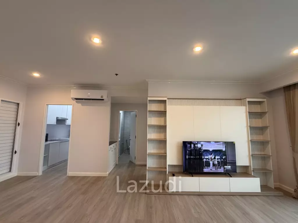 1 bedroom 1 bathroom condo 65 sqm. Baan Chao Praya for rent