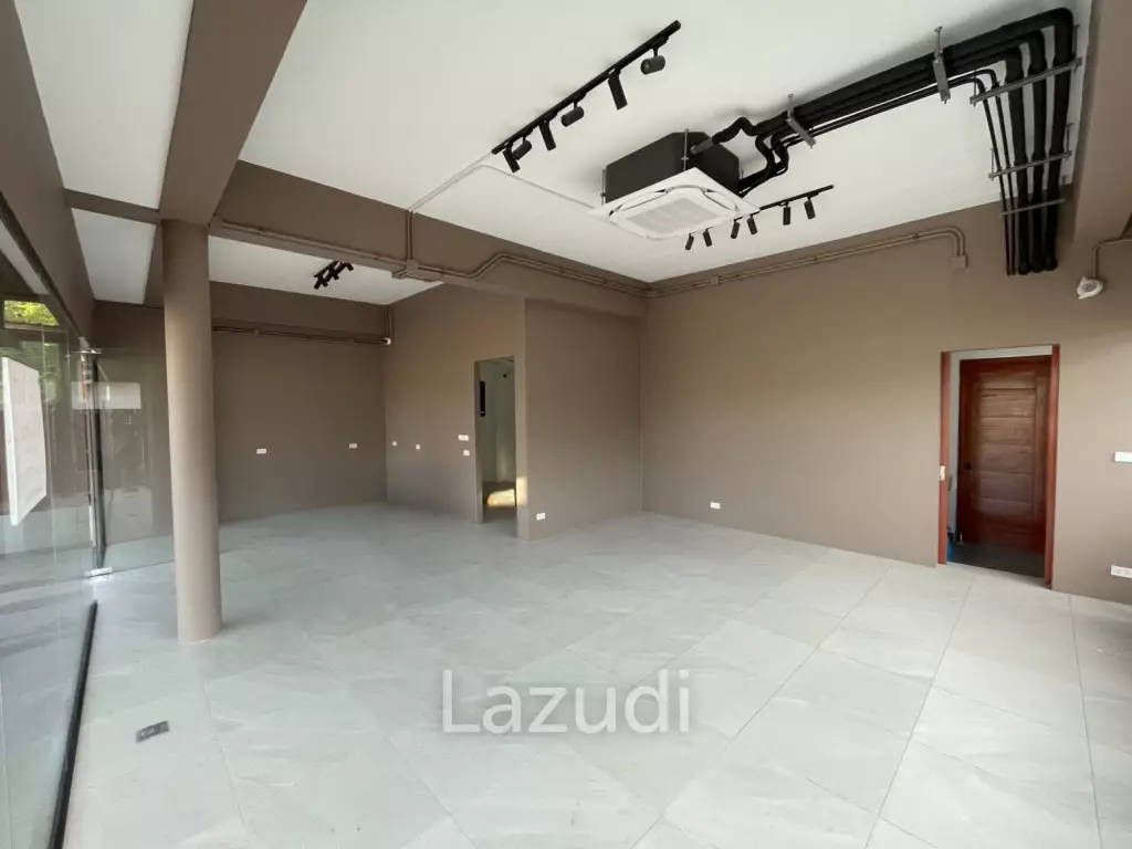 Modern 2-storey home office with pool in Ao Nang Krabi