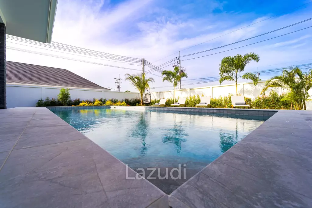 Modern 3 Bedroom Pool Villa in soi112