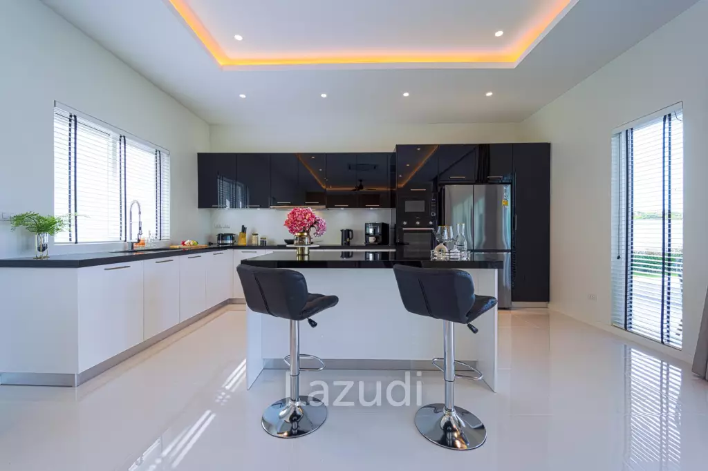 Modern 3 Bedroom Pool Villa in soi112