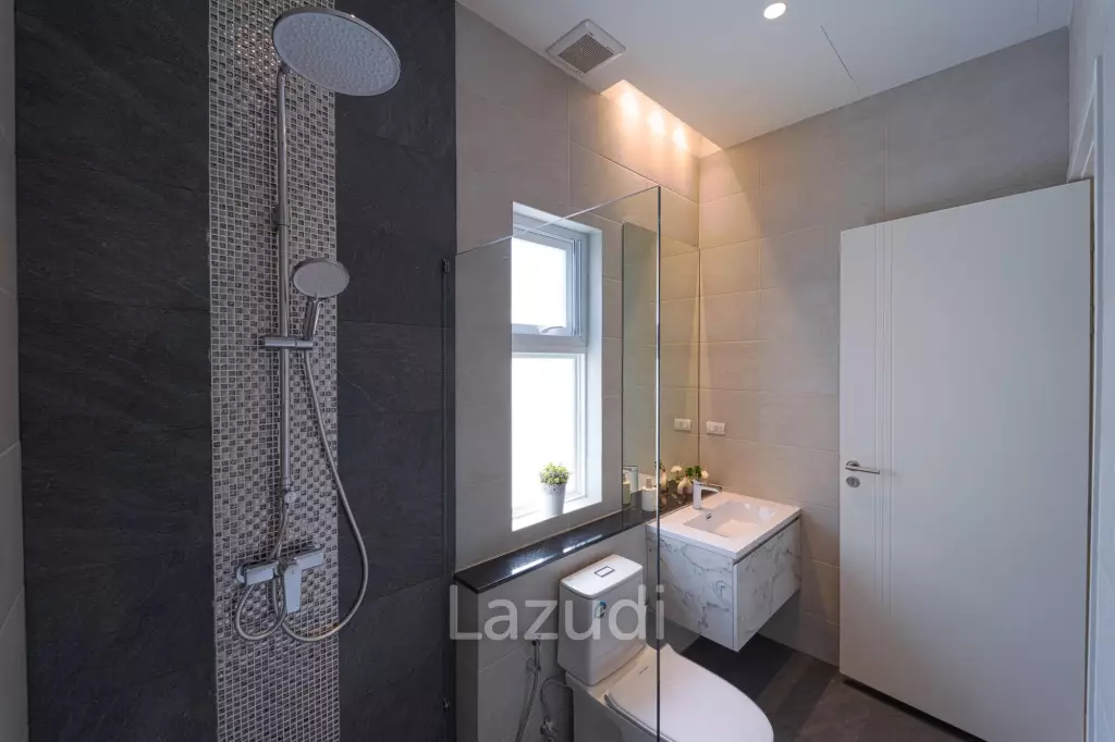 Modern 3 Bedroom Pool Villa in soi112