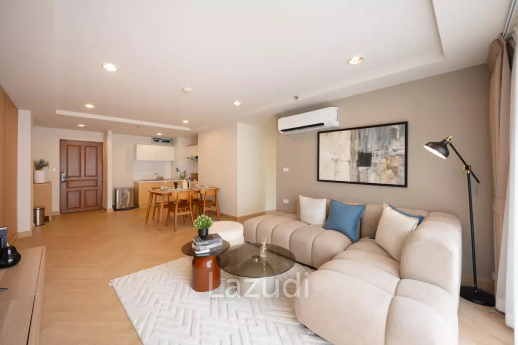 91 sqm 3-Bed Condo on 8th Floor at Resorta Yen-akat Chong Nonsi