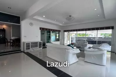 5-Bedroom Pool Villa for Rent in Thalang