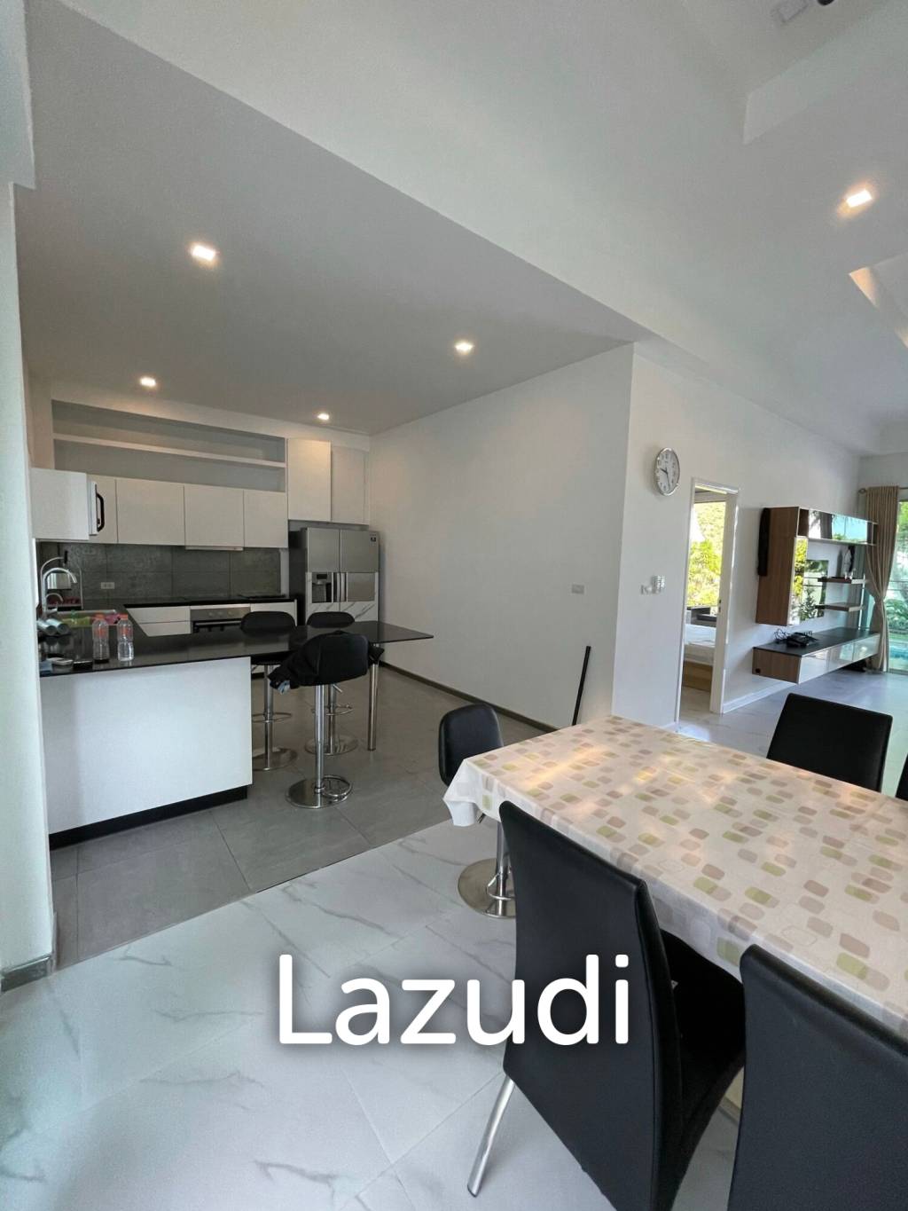 521 ตร.ม 3 เตียง 2 อาบน้ำ วิลล่า For ขาย