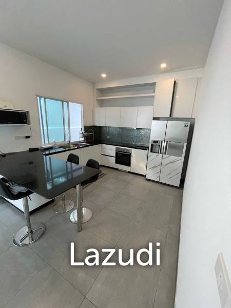 521 ตร.ม 3 เตียง 2 อาบน้ำ วิลล่า For ขาย