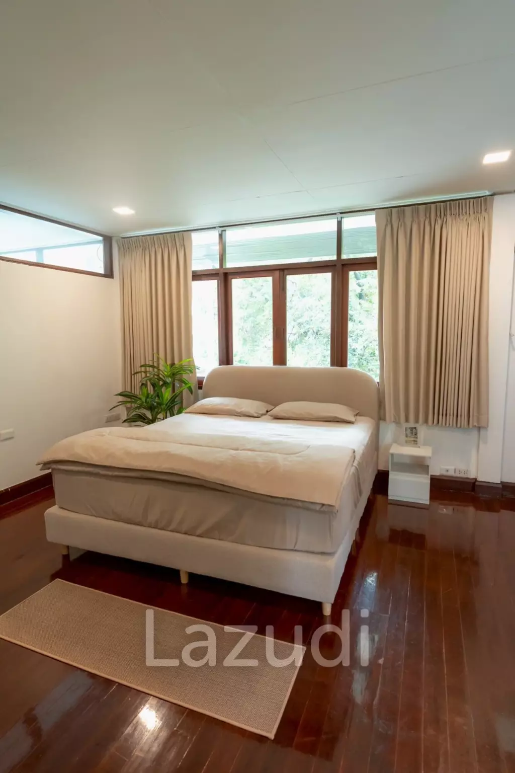 400 sqm Pool House 4 Bedroom in Ekkamai 12