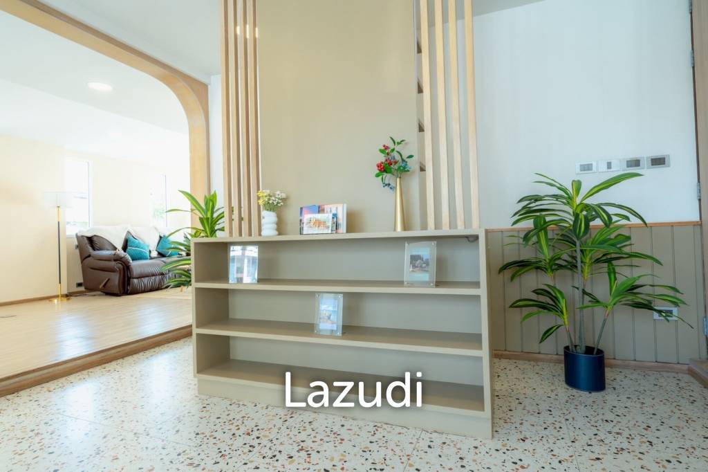 400 sqm Pool House 4 Bedroom in Ekkamai 12