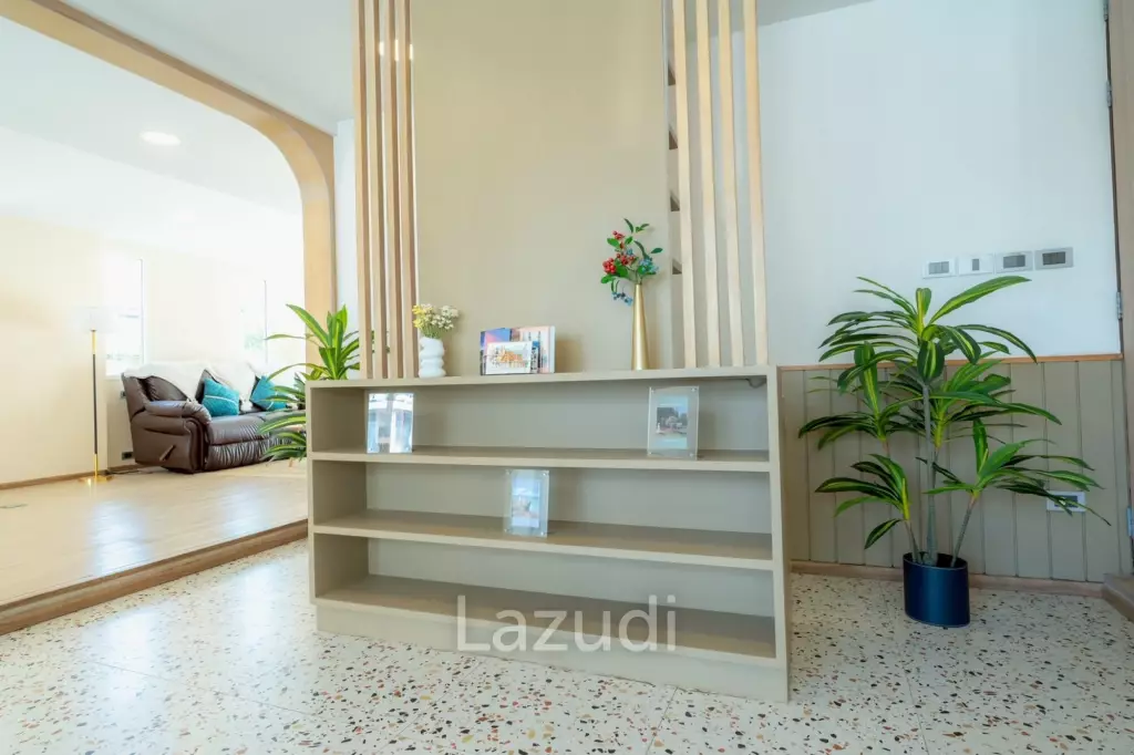 400 sqm Pool House 4 Bedroom in Ekkamai 12