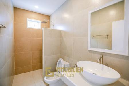 privater Pool / 150 qm Wohnfläche / voll möbliert