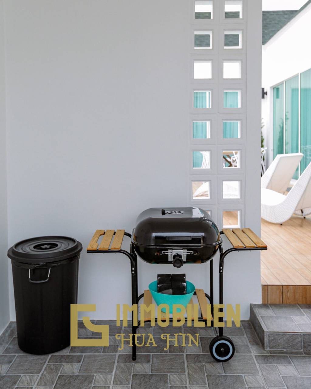 privater Pool / 150 qm Wohnfläche / voll möbliert