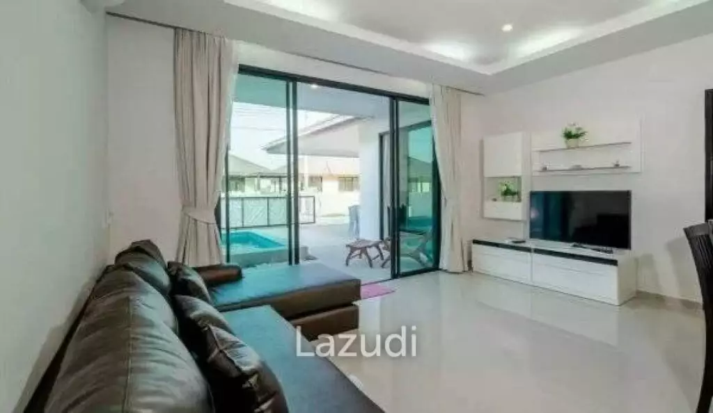 Pet-Friendly 3-Bedroom Pool Villa Mil Pool Villas Soi 102