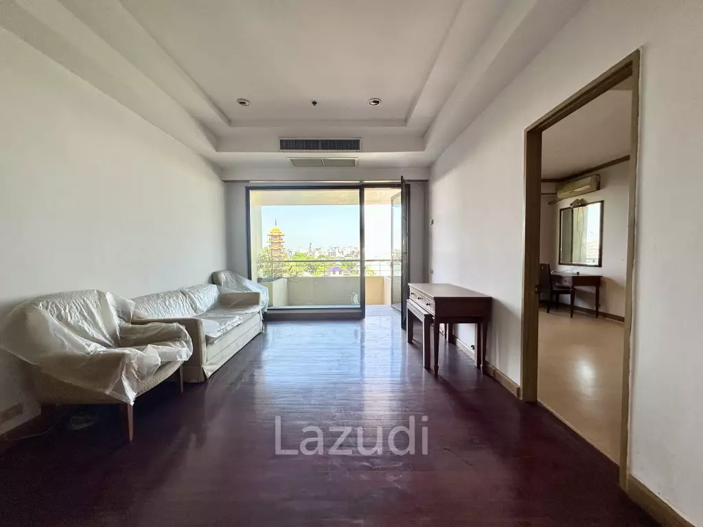 1 bed 1 bath condo 88 sqm. Baan Chao Praya for sale