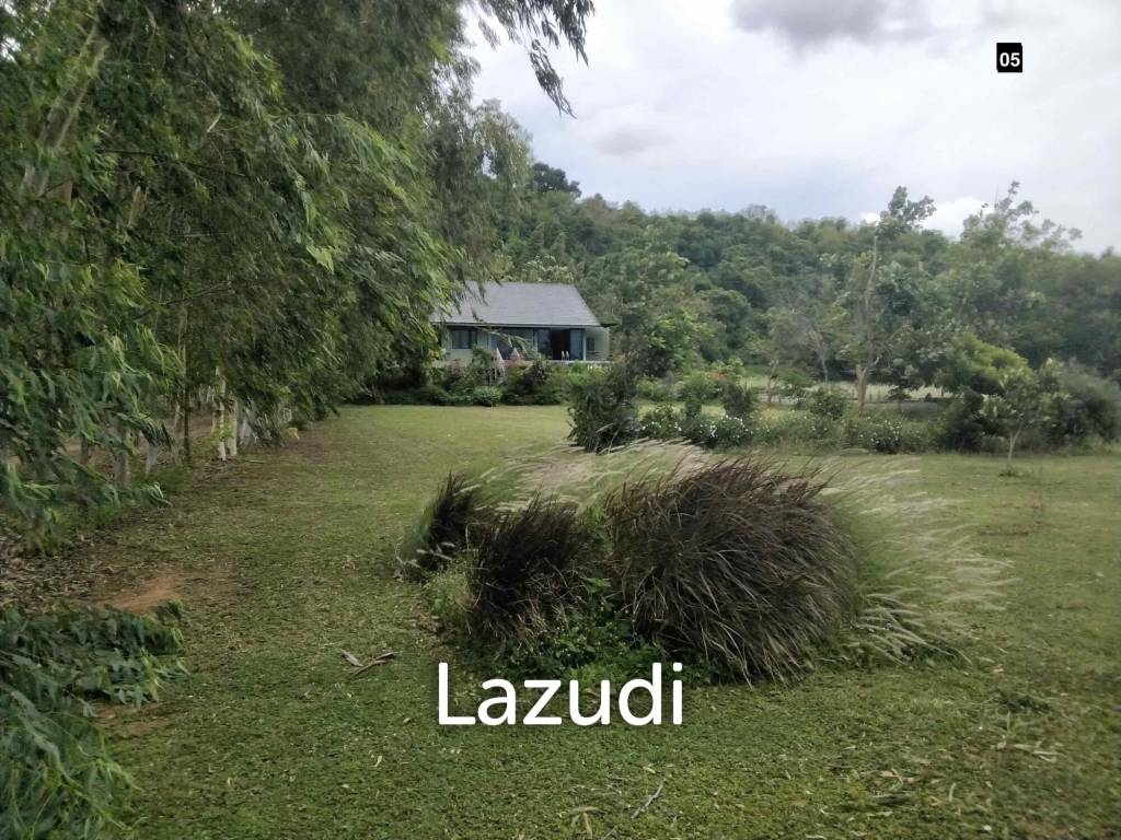 2 Storey house at Samroiyot with 2 Rai land