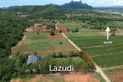2 Storey house at Samroiyot with 2 Rai land