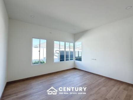 Elegant 1 Story house with private swimming pool in Hin Lek Fai