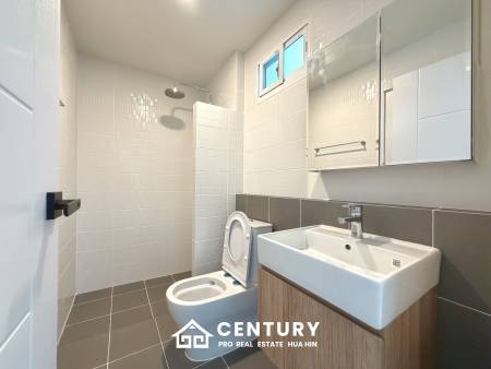 Elegant 1 Story house with private swimming pool in Hin Lek Fai