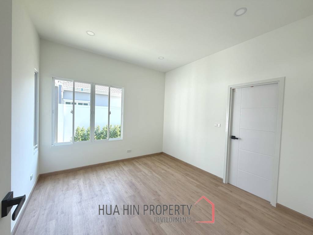 Elegant 1 Story house with private swimming pool in Hin Lek Fai