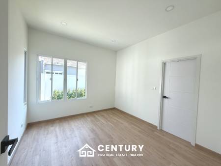 Elegant 1 Story house with private swimming pool in Hin Lek Fai