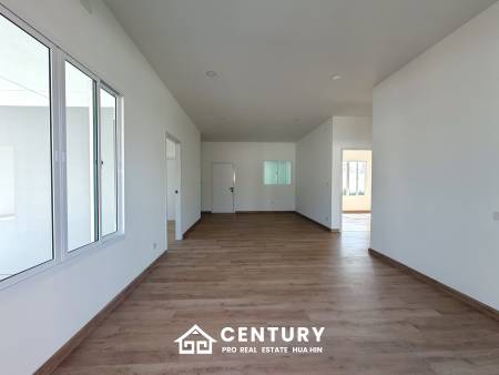 Elegant 1 Story house with private swimming pool in Hin Lek Fai