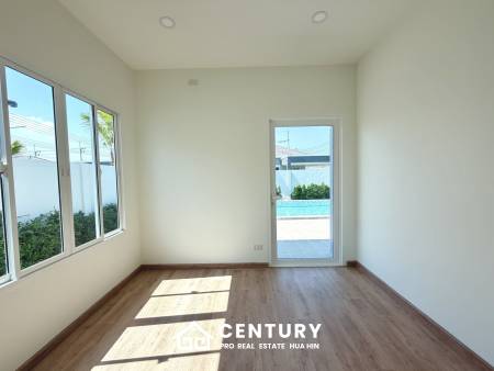 Elegant 1 Story house with private swimming pool in Hin Lek Fai