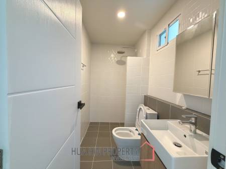 Elegant 1 Story house with private swimming pool in Hin Lek Fai