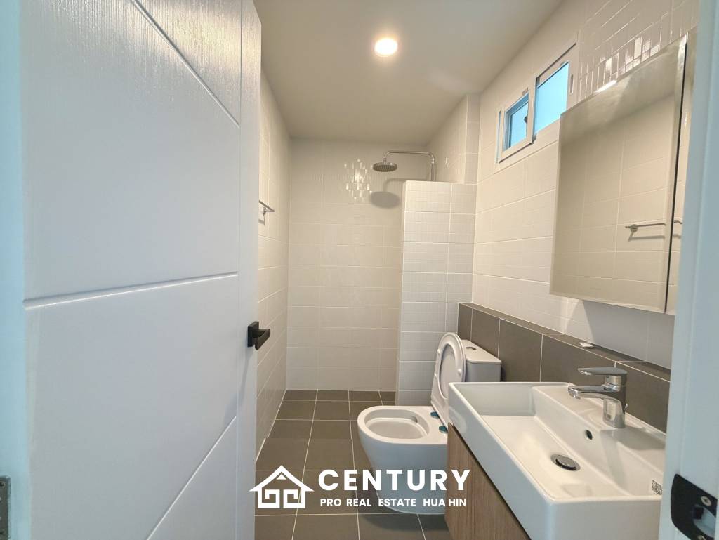 Elegant 1 Story house with private swimming pool in Hin Lek Fai