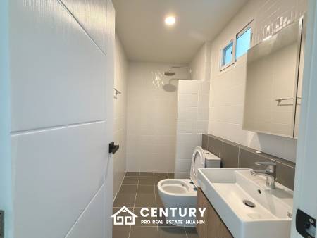 Elegant 1 Story house with private swimming pool in Hin Lek Fai