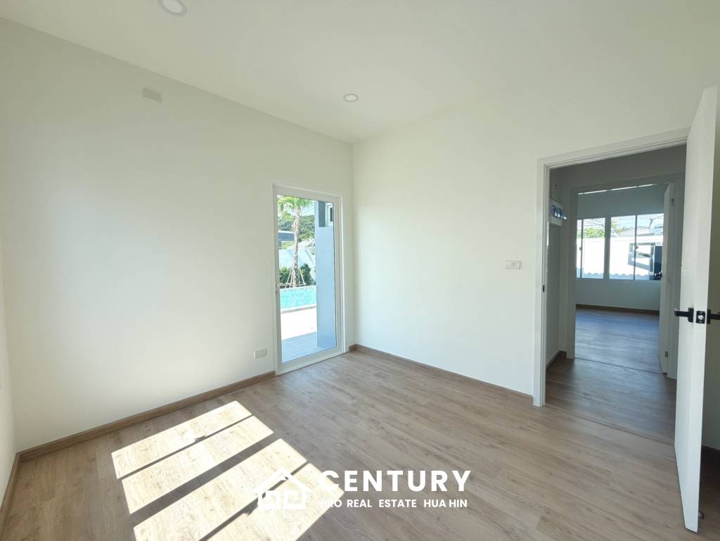 Elegant 1 Story house with private swimming pool in Hin Lek Fai