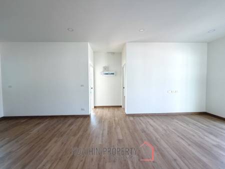 Elegant 1 Story house with private swimming pool in Hin Lek Fai