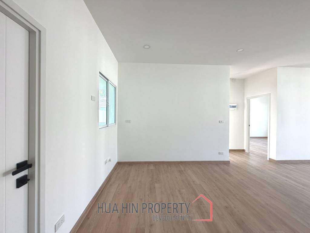 Elegant 1 Story house with private swimming pool in Hin Lek Fai