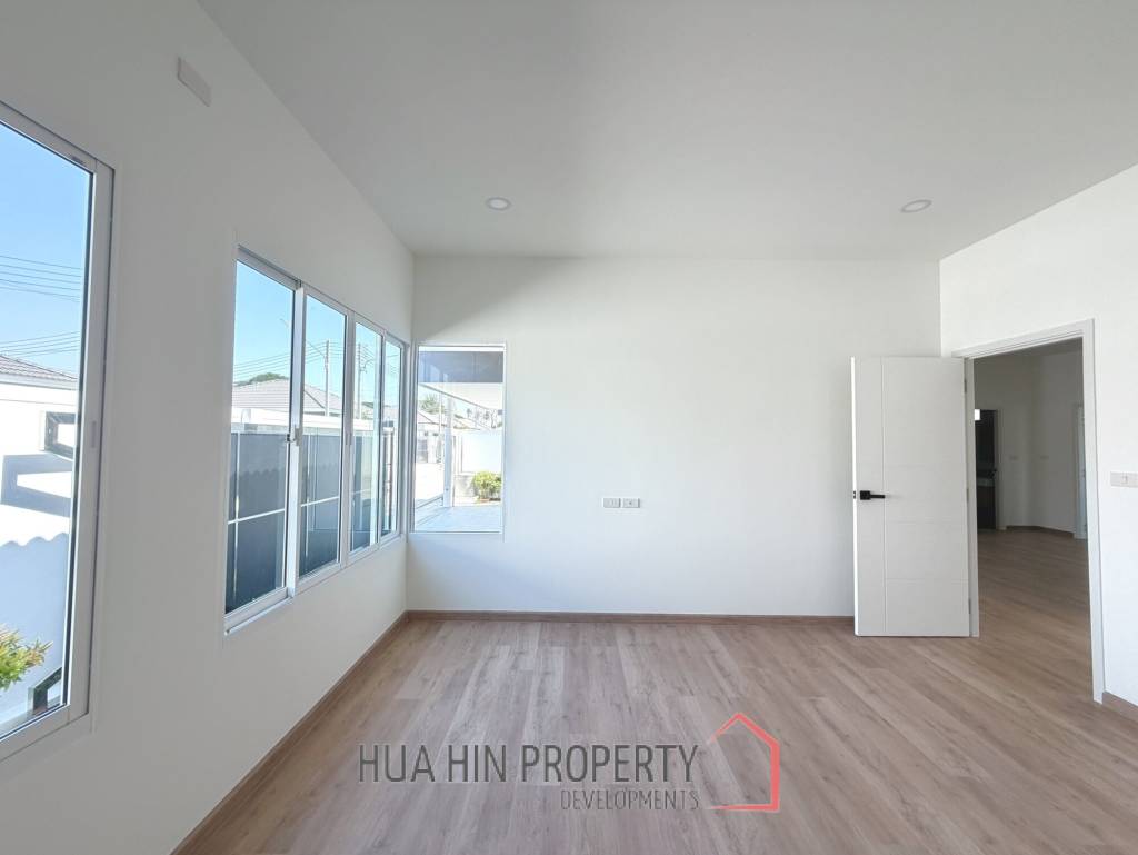 Elegant 1 Story house with private swimming pool in Hin Lek Fai